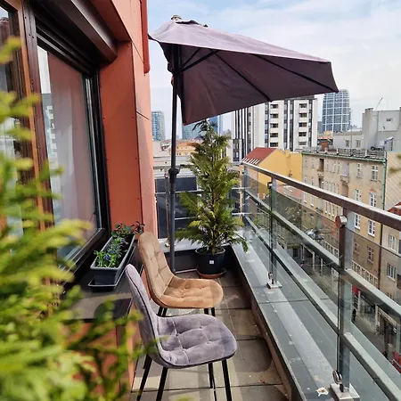 Cozy Rooftop Sunny W Terrace & Views * 브라티슬라바
